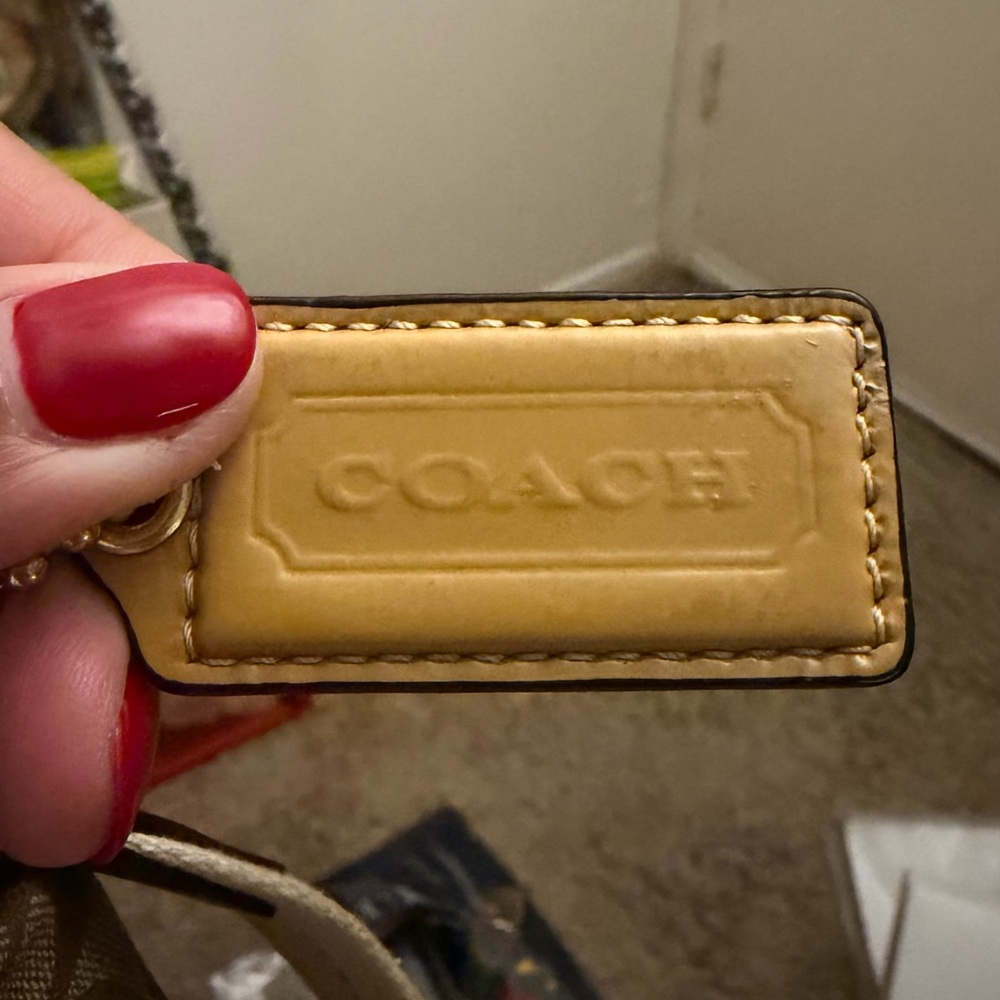 Coach Tan Leather Hangtag